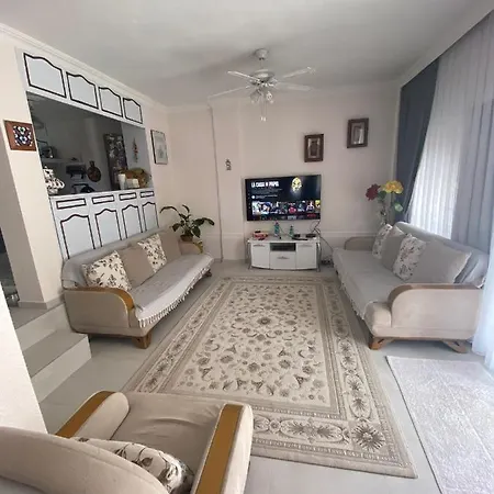 Cesme' Ayayorgiye 5 Dakika Uzaklikta Çeşme