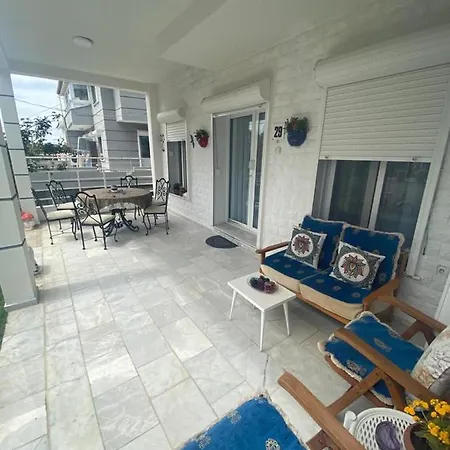 Cesme' Ayayorgiye 5 Dakika Uzaklikta Villa *