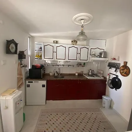 Cesme' Ayayorgiye 5 Dakika Uzaklikta Villa *